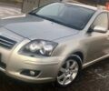 Серый Тойота Авенсис, объемом двигателя 2.2 л и пробегом 240 тыс. км за 6000 $, фото 4 на Automoto.ua