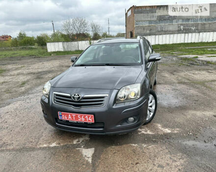 Серый Тойота Авенсис, объемом двигателя 1.8 л и пробегом 217 тыс. км за 7500 $, фото 24 на Automoto.ua