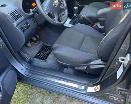 Серый Тойота Авенсис, объемом двигателя 1.8 л и пробегом 203 тыс. км за 7250 $, фото 8 на Automoto.ua