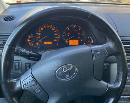 Серый Тойота Авенсис, объемом двигателя 2 л и пробегом 260 тыс. км за 6500 $, фото 12 на Automoto.ua