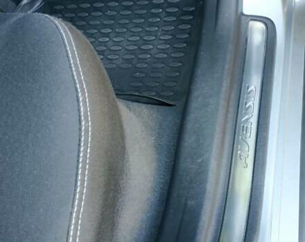 Сірий Тойота Авенсіс, об'ємом двигуна 2 л та пробігом 409 тис. км за 7000 $, фото 83 на Automoto.ua