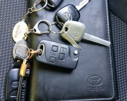 Сірий Тойота Авенсіс, об'ємом двигуна 2 л та пробігом 409 тис. км за 7000 $, фото 109 на Automoto.ua