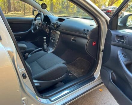 Серый Тойота Авенсис, объемом двигателя 0 л и пробегом 280 тыс. км за 2700 $, фото 6 на Automoto.ua