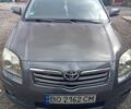 Сірий Тойота Авенсіс, об'ємом двигуна 2.2 л та пробігом 225 тис. км за 5800 $, фото 1 на Automoto.ua