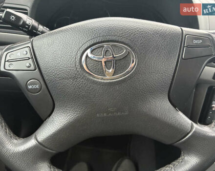 Серый Тойота Авенсис, объемом двигателя 1.79 л и пробегом 210 тыс. км за 7300 $, фото 6 на Automoto.ua