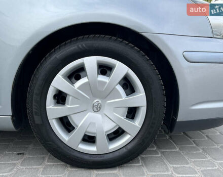 Сірий Тойота Авенсіс, об'ємом двигуна 1.8 л та пробігом 233 тис. км за 7700 $, фото 16 на Automoto.ua