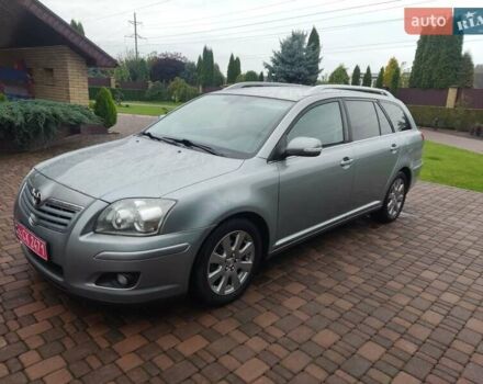 Серый Тойота Авенсис, объемом двигателя 1.8 л и пробегом 205 тыс. км за 7650 $, фото 1 на Automoto.ua