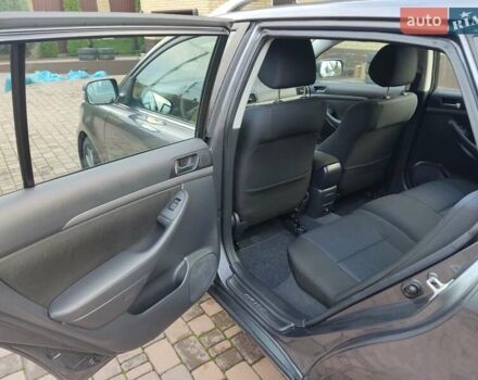 Сірий Тойота Авенсіс, об'ємом двигуна 1.8 л та пробігом 212 тис. км за 7700 $, фото 16 на Automoto.ua