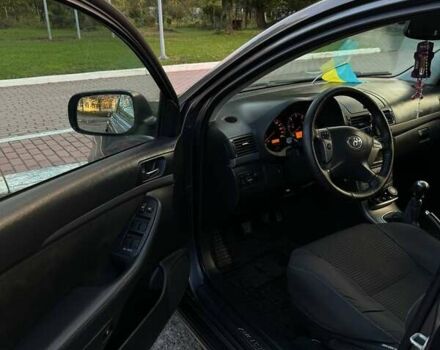 Серый Тойота Авенсис, объемом двигателя 2.23 л и пробегом 245 тыс. км за 5700 $, фото 6 на Automoto.ua