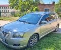 Серый Тойота Авенсис, объемом двигателя 2 л и пробегом 290 тыс. км за 6000 $, фото 1 на Automoto.ua