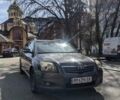 Серый Тойота Авенсис, объемом двигателя 2 л и пробегом 240 тыс. км за 5900 $, фото 1 на Automoto.ua