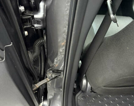 Серый Тойота Авенсис, объемом двигателя 2 л и пробегом 194 тыс. км за 7800 $, фото 130 на Automoto.ua