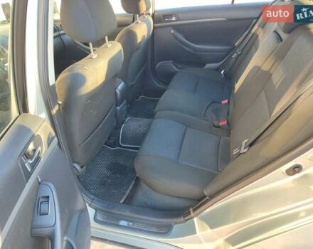 Серый Тойота Авенсис, объемом двигателя 2 л и пробегом 355 тыс. км за 5100 $, фото 8 на Automoto.ua