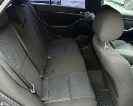 Серый Тойота Авенсис, объемом двигателя 2 л и пробегом 194 тыс. км за 7800 $, фото 89 на Automoto.ua