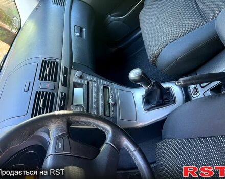 Серый Тойота Авенсис, объемом двигателя 1.8 л и пробегом 203 тыс. км за 7250 $, фото 5 на Automoto.ua