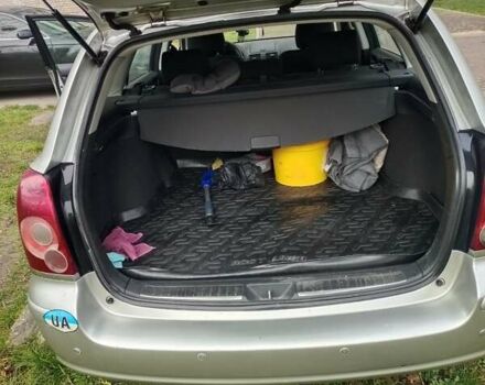 Серый Тойота Авенсис, объемом двигателя 2 л и пробегом 285 тыс. км за 6200 $, фото 3 на Automoto.ua