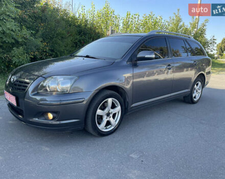 Сірий Тойота Авенсіс, об'ємом двигуна 2 л та пробігом 295 тис. км за 6700 $, фото 1 на Automoto.ua