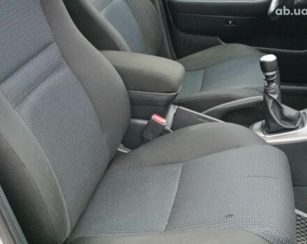 Серый Тойота Авенсис, объемом двигателя 2 л и пробегом 353 тыс. км за 6450 $, фото 34 на Automoto.ua