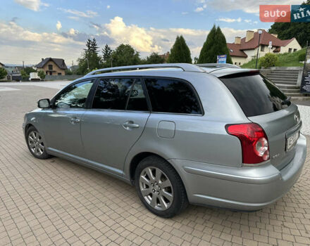 Серый Тойота Авенсис, объемом двигателя 1.8 л и пробегом 310 тыс. км за 5900 $, фото 2 на Automoto.ua