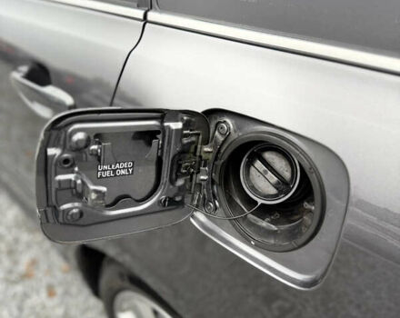 Серый Тойота Авенсис, объемом двигателя 2 л и пробегом 194 тыс. км за 7800 $, фото 64 на Automoto.ua