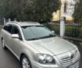 Серый Тойота Авенсис, объемом двигателя 2 л и пробегом 337 тыс. км за 6200 $, фото 2 на Automoto.ua