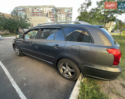 Серый Тойота Авенсис, объемом двигателя 1.8 л и пробегом 203 тыс. км за 7250 $, фото 2 на Automoto.ua