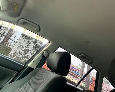 Серый Тойота Авенсис, объемом двигателя 2 л и пробегом 290 тыс. км за 6750 $, фото 4 на Automoto.ua