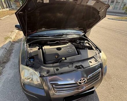 Сірий Тойота Авенсіс, об'ємом двигуна 2 л та пробігом 234 тис. км за 6800 $, фото 10 на Automoto.ua