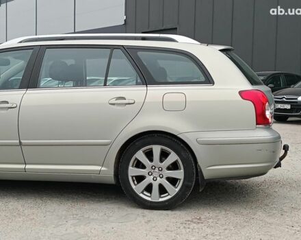 Серый Тойота Авенсис, объемом двигателя 2 л и пробегом 353 тыс. км за 6450 $, фото 4 на Automoto.ua