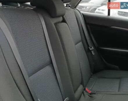 Сірий Тойота Авенсіс, об'ємом двигуна 2 л та пробігом 353 тис. км за 6450 $, фото 40 на Automoto.ua
