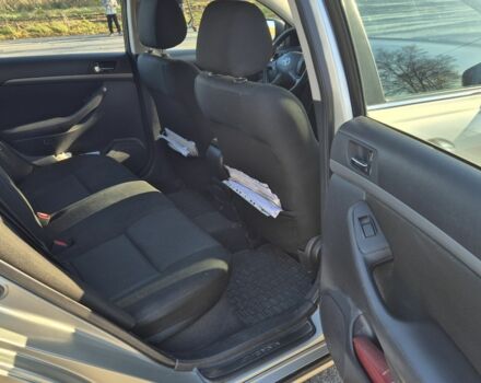 Серый Тойота Авенсис, объемом двигателя 2 л и пробегом 259 тыс. км за 7500 $, фото 8 на Automoto.ua