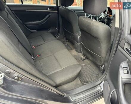 Серый Тойота Авенсис, объемом двигателя 2.23 л и пробегом 340 тыс. км за 4500 $, фото 14 на Automoto.ua