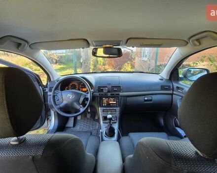 Серый Тойота Авенсис, объемом двигателя 2 л и пробегом 259 тыс. км за 7500 $, фото 12 на Automoto.ua