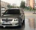 Серый Тойота Авенсис, объемом двигателя 2.2 л и пробегом 240 тыс. км за 6000 $, фото 2 на Automoto.ua