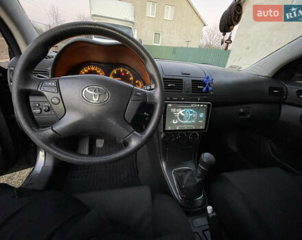 Серый Тойота Авенсис, объемом двигателя 2 л и пробегом 312 тыс. км за 6000 $, фото 16 на Automoto.ua