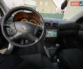 Серый Тойота Авенсис, объемом двигателя 2 л и пробегом 312 тыс. км за 6000 $, фото 16 на Automoto.ua