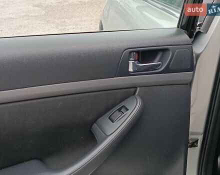 Сірий Тойота Авенсіс, об'ємом двигуна 2 л та пробігом 353 тис. км за 6450 $, фото 42 на Automoto.ua