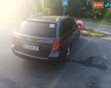 Серый Тойота Авенсис, объемом двигателя 2.2 л и пробегом 327 тыс. км за 5000 $, фото 1 на Automoto.ua
