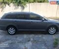 Серый Тойота Авенсис, объемом двигателя 2 л и пробегом 297 тыс. км за 6000 $, фото 2 на Automoto.ua