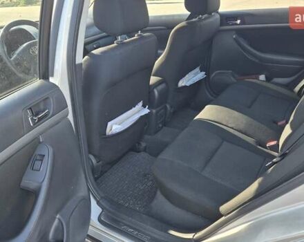 Серый Тойота Авенсис, объемом двигателя 2 л и пробегом 259 тыс. км за 7500 $, фото 8 на Automoto.ua