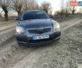 Серый Тойота Авенсис, объемом двигателя 2 л и пробегом 312 тыс. км за 6000 $, фото 1 на Automoto.ua