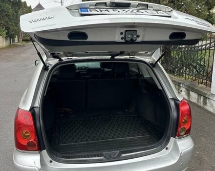 Серый Тойота Авенсис, объемом двигателя 2 л и пробегом 337 тыс. км за 6200 $, фото 4 на Automoto.ua