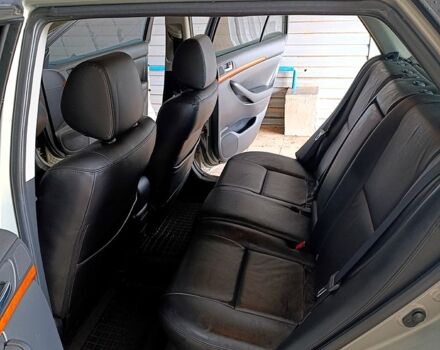 Сірий Тойота Авенсіс, об'ємом двигуна 2.2 л та пробігом 280 тис. км за 7000 $, фото 3 на Automoto.ua