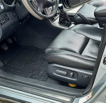 Серый Тойота Авенсис, объемом двигателя 2.2 л и пробегом 328 тыс. км за 7400 $, фото 14 на Automoto.ua