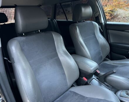 Серый Тойота Авенсис, объемом двигателя 1.8 л и пробегом 315 тыс. км за 5900 $, фото 16 на Automoto.ua