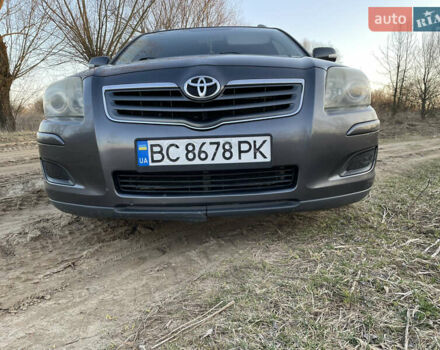 Серый Тойота Авенсис, объемом двигателя 2 л и пробегом 312 тыс. км за 6000 $, фото 13 на Automoto.ua