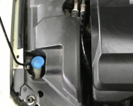 Серый Тойота Авенсис, объемом двигателя 2 л и пробегом 270 тыс. км за 7100 $, фото 5 на Automoto.ua