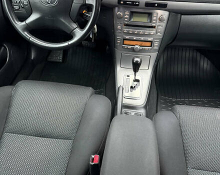 Серый Тойота Авенсис, объемом двигателя 2 л и пробегом 194 тыс. км за 7800 $, фото 95 на Automoto.ua