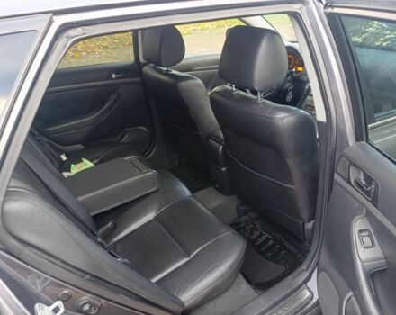 Серый Тойота Авенсис, объемом двигателя 0 л и пробегом 200 тыс. км за 4400 $, фото 2 на Automoto.ua