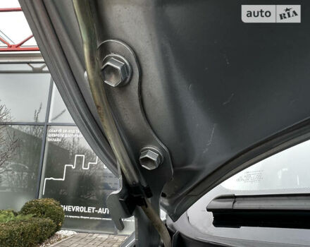 Серый Тойота Авенсис, объемом двигателя 2.2 л и пробегом 267 тыс. км за 7200 $, фото 26 на Automoto.ua